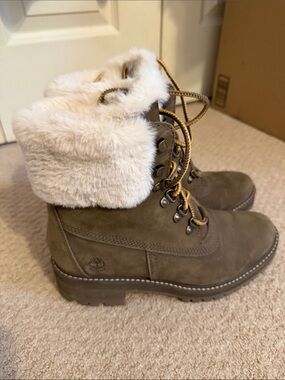 Timberland Olive Brown Winter Lace-Up Boots with Cream Fur Cuff